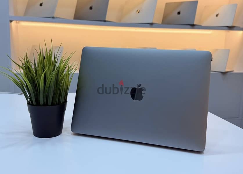 Macbook Pro M2 2022 1