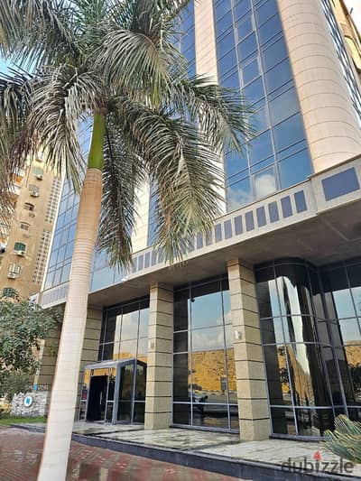 مساحة اداريه للايجار 560 م مرخص في اقوي لوكيشن في زهراء المعادى للشركات