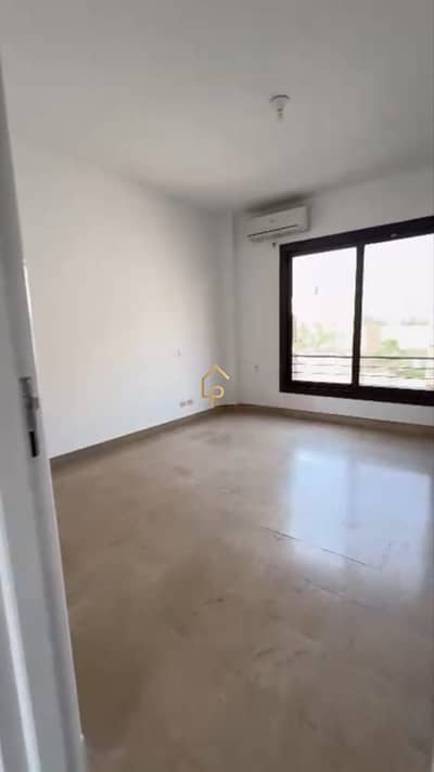 شقه متشطبه بالتكييفات للايجار في كمبوند كازا سوديك