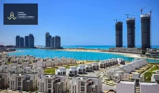 للبيع شالية متشطب بالكامل فيو بحر استلام فورى فى قلب العلمين فى الساحل الشمالى