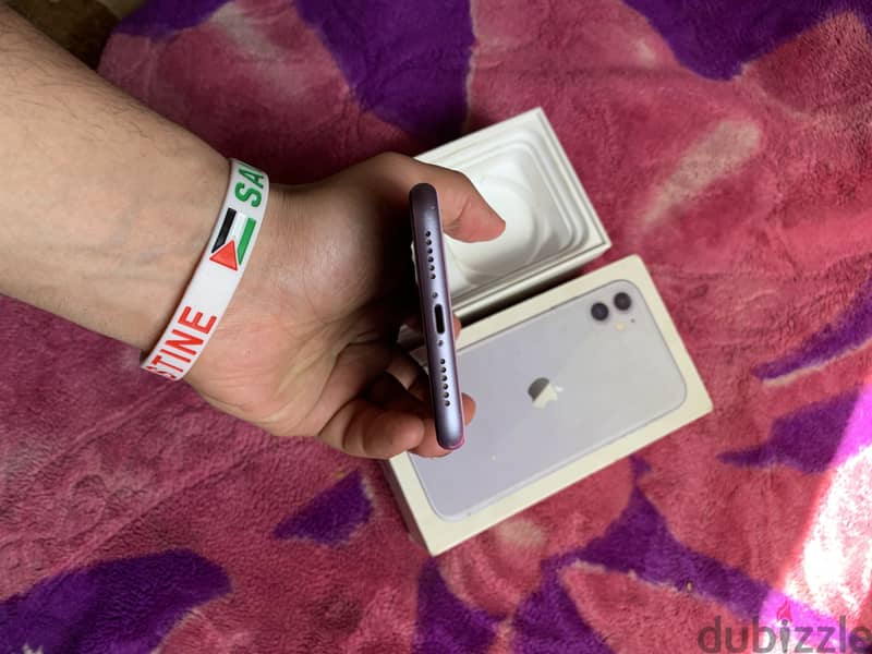 iPhone 11 3