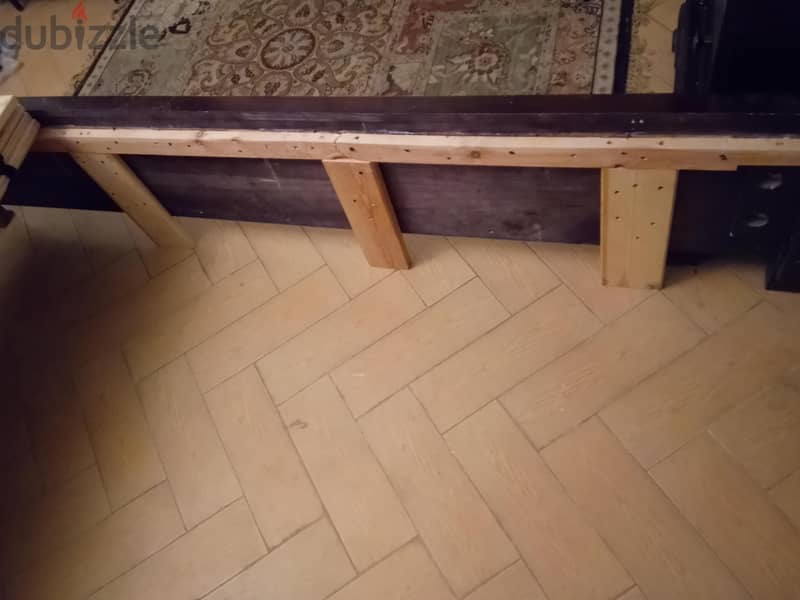 نجار متخصص موبيليا 1