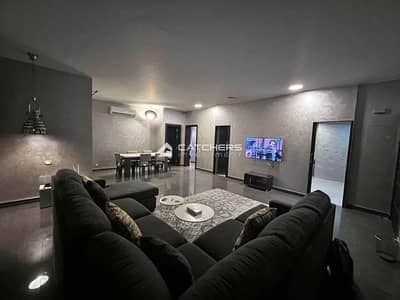 شقة للبيع متشطبة + تكيفات + وحدات المطبخ فى كمبوند الجار شيراتون امام المطار ( Aljar sheraton )