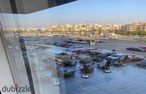 مكتب بسعر مميز فى ذا جيت بلازا مول  الشيخ زايد بجوار اركان بلازا