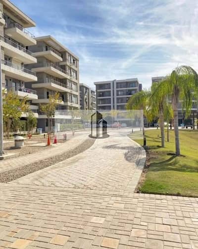 شقة لقطة معاها جاردن مميزة للبيع تقسيط في قلب تاج سيتي التجمع  Taj City