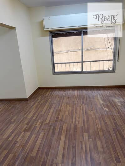للايجار مكتب ادارى متشطب فى أبراج المهندسين – فى المعادى  For Rent Fully finished office in Al Mohandeseen Towers, Maadi Corniche, Maadi.