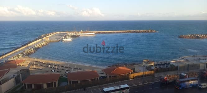 للبيع من المالك مباشرة شقة فاخرة على البحر مباشرة – لوران، الإسكندرية