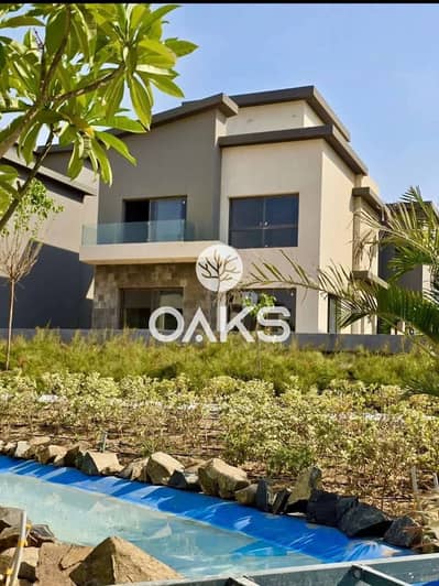 فيلا 330 متر للبيع في قلب التجمع الخامس في لوكيشن مميز على التسعين الجنوبي ودقايق من الجامعة الامريكية