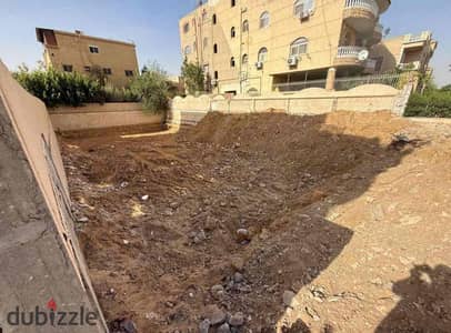 قطعة أرض مميزة مدينه الشروق الحي الثالث شرق 648 م على حديقة مباشر