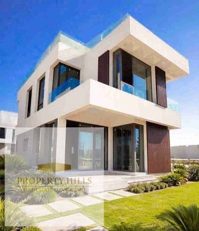 Villa for sale at the initial offering price before the increase, minutes from the American University and Hyde Park in the assembly with installment over 10 years