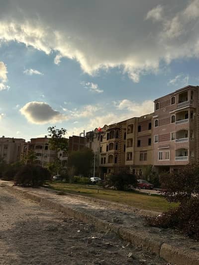 House for sale in Al-Shorouk City, Family Golf Neighborhood