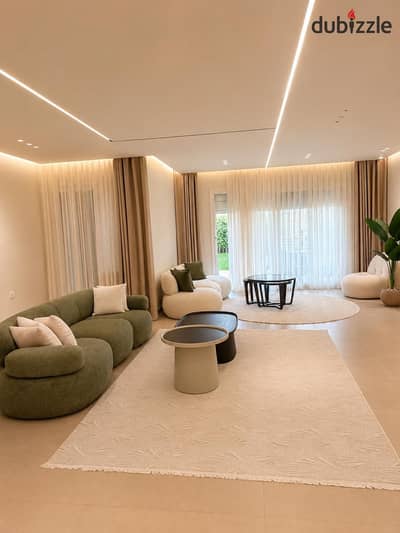اي فيلا لايجار مفروش في كمبوند ماونتين فيو هايد بارك اول سكن  Mountain View Hyde Park fully furnished