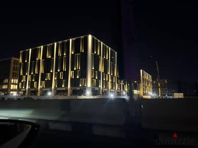 محل تجاري 162م استلام 2026 وتقسيط 3 سنوات داخل وان ناينتي One Ninety التجمع الخامس New Cairo