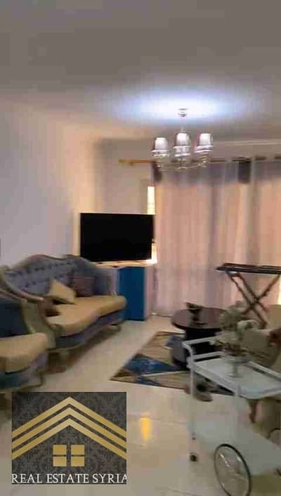 اتخاد تعاوني مفروشه ٣ غرف ٣سواير و٢حمام جميع الاجهزه حديثه علي طريق جمال عبد الناصر مباشر  فيها اتنين تكيف  ١٥ الف