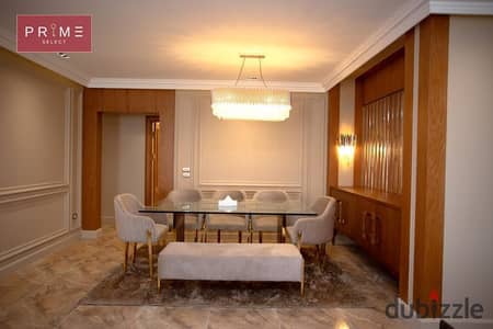 شقة مفروشة بالكامل للإيجار 4 غرف نوم بموقع مميز في ماونتن فيو هايد بارك