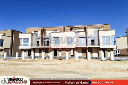 فيو مفتوح على البحيرة فيلا للبيع في مارينا 5