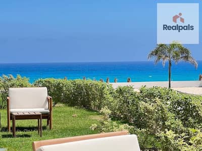 وحده  فندقيه ارضي بحديقه للبيع في فوكا باي( SEA VIEW )  بالفرش و الاجهزه