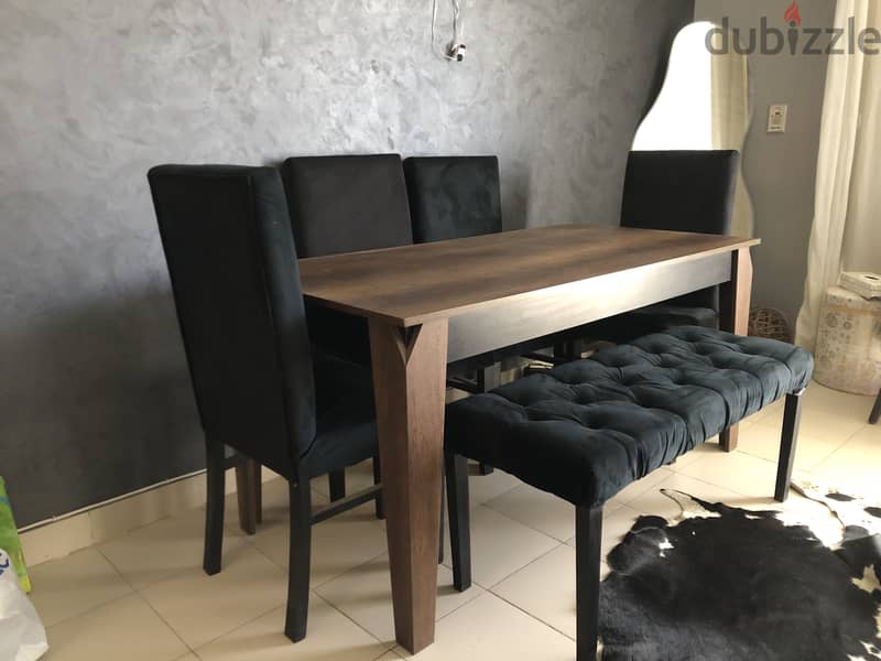 Table with chairs 5