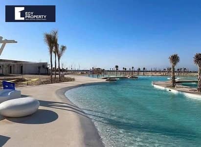 فيلا تطل مباشرة علي اللاجون للبيع في فوكا باي الساحل الشمالي بموقع متميز جدا مفروشة بالكامل
