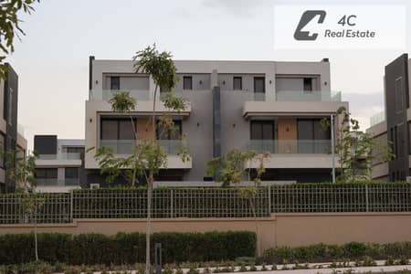 لسرعه البيع – توين هاوس مودرن – ريسيل 290م– La Vista City – العاصمة الإدارية الجديدة- open view landscape- بتقسيمه مميزة-جاهز للمعاينه
