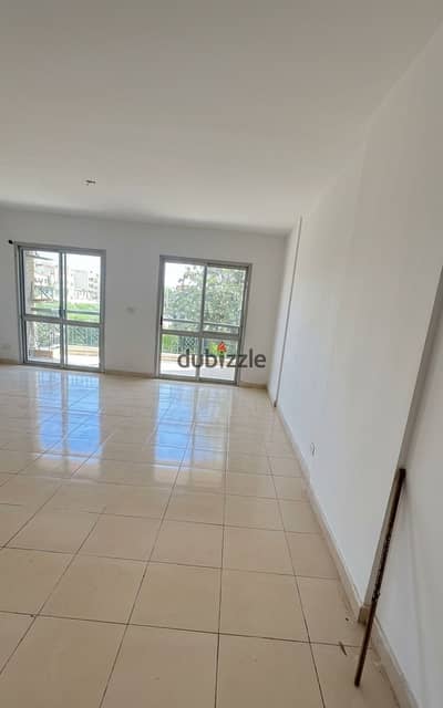 شقة للإيجار سعر لقطة جاهزة للسكن دور متكرر اسانسير 3 غرف في الرحاب 2 - القاهرة الجديدة Al Rehab 2 - New Cairo