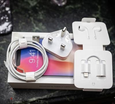 محتويات علبة IPhone X جديده لم تستخدم