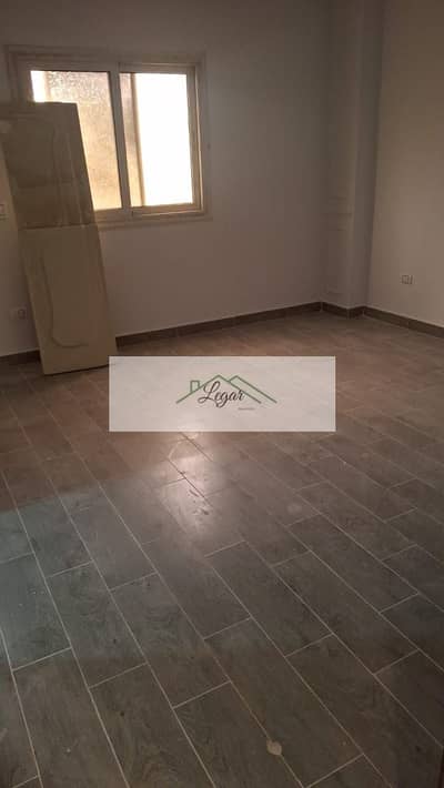 شقه ارضي بجاردن للايجار في دريم لاند 185م متشطبه بسعر لقطه