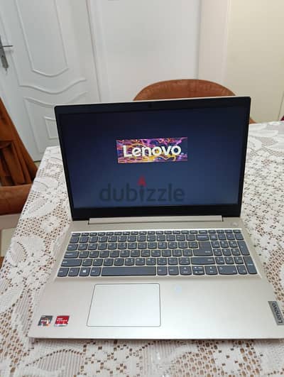 Lenovo IdeaPad Amd Ryzen 5 3500U/ 256 g m2 / 12 giga ram