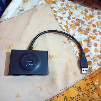 مشترك يو اس بي هاب 4 منافذ USB  3.0 سريع بحالة ممتازة