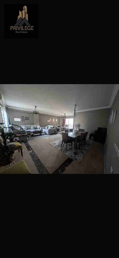 For sale, a 205m apartment in Tigaan Compound 1, Super Lux, with a special price and Super Lux finishing.