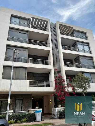Ground floor apartment with garden, 161 sq m, for sale in the First Settlement, in Taj City compound, in the heart of New Cairo, minutes from Cairo In