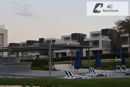 باقل من سعر الماركت توين هاوس فوري ريسيل 5غرف La Vista City  العاصمة الإدارية الجديدة- open view landscape- بتقسيمه مميزة-جاهز للمعاينه