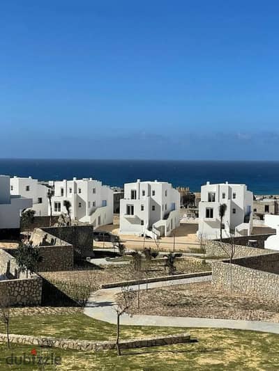شاليه ارضي بجارد للبيع 3 غرف ريسيل استلام فوري في جيفيرا الساحل الشمالي راس الحكمه - Jefaira North Coast, Ras El Hekma.