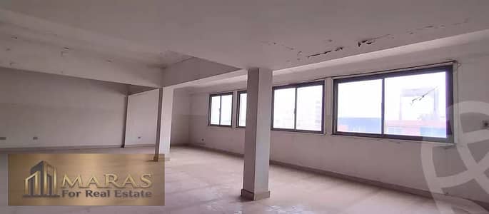 شقة للبيع مكرم عبيد الرئيسي 237م مسجلة شهر عقاري 3 غرف 3 حمام دور 9 اخير 2 اسانسير 3 واجهات بحري موقع مميز