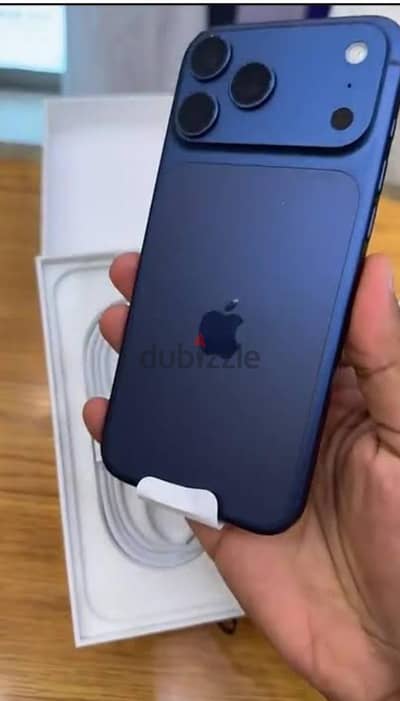 آبل - آيفون 17 برو ماكس