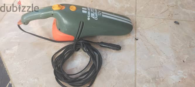 مكنسة سيارة بحالة جيدة للبيع بمنوف