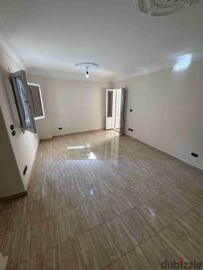 ٢٠٠م قانون سان ستفانو ٤ غرف وريسبشن ٣ ق  دور ٢ قرب بحر