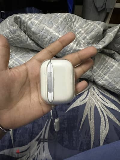 Airpods pro 3 استعمال شهرين ضمان سنة