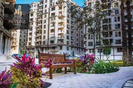 Apartment for sale, fully finished, air-conditioned, half furnished, and ready for immediate accommodation in Compound Al-Baron