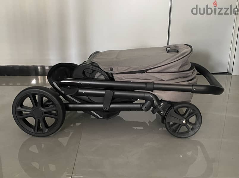 Joie chrome stroller with box 1