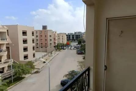 شقة للايجار في التجمع بالقرب من الجامعة الامريكية