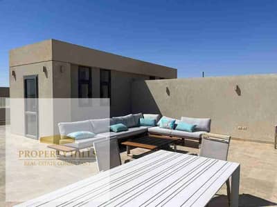 فيلا  4 غرف متشطبة بالمطبخ والتكيفات من أزها هنزل من سعرها في حالة وجود مشتري جاد