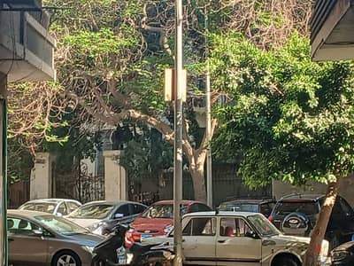 شقة ١٠٠م للبيع فى احد افضل مناطق العباسية خلف المستشفى الجوى