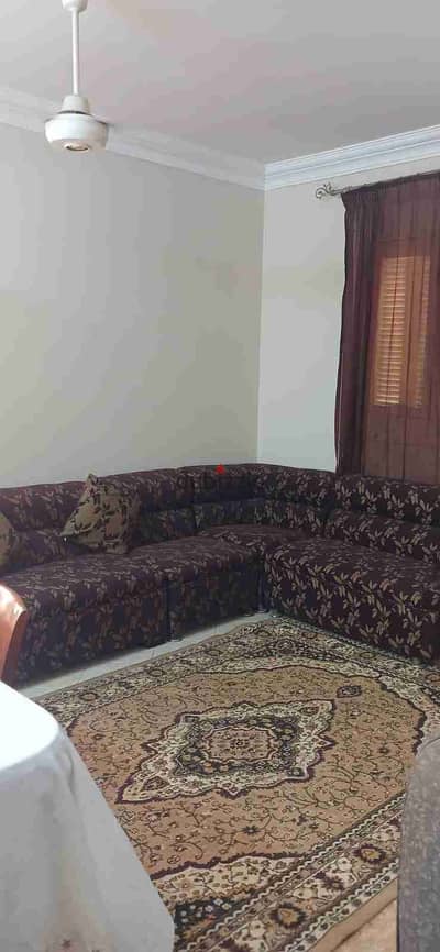 Furnished apartment for rent in Maadi, two bedrooms, a bathroom, and a kitchen, on the sixth and last floor, there is insulation. The apartment is close to all services and near the metro. Fully air-conditioned, and there is gas and internet available. 14 thousand requested monthly for a year. Video WhatsApp: 01503622666
