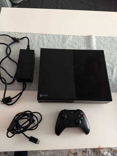 Xbox بحالة جيده و استخدام مره واحده فقط