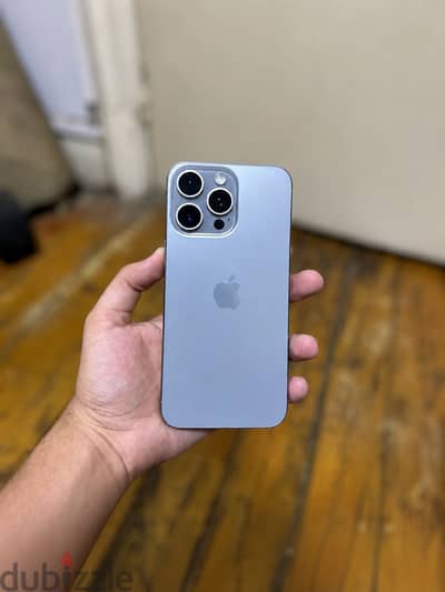 iPhone 15 pro max خطين