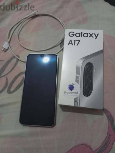 سامسونج a17 رام ٦ ذاكرة ١٢٨ معاه العلبة والوصلة