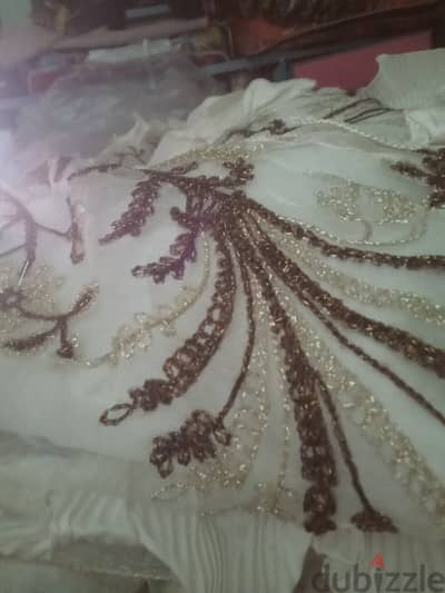 مفرش ولحاف مطرز