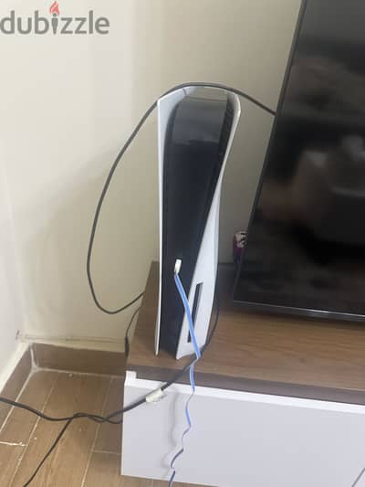 Playstation 5 fat cd + hard مش مفتوح حاله ممتازة بالكرتونه