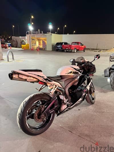 Honda 2010 600RR laila edition
